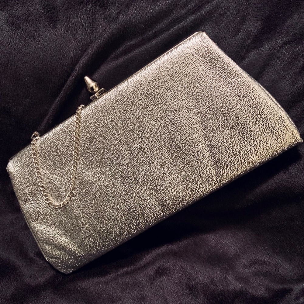 SILVER CLUTCH ✨